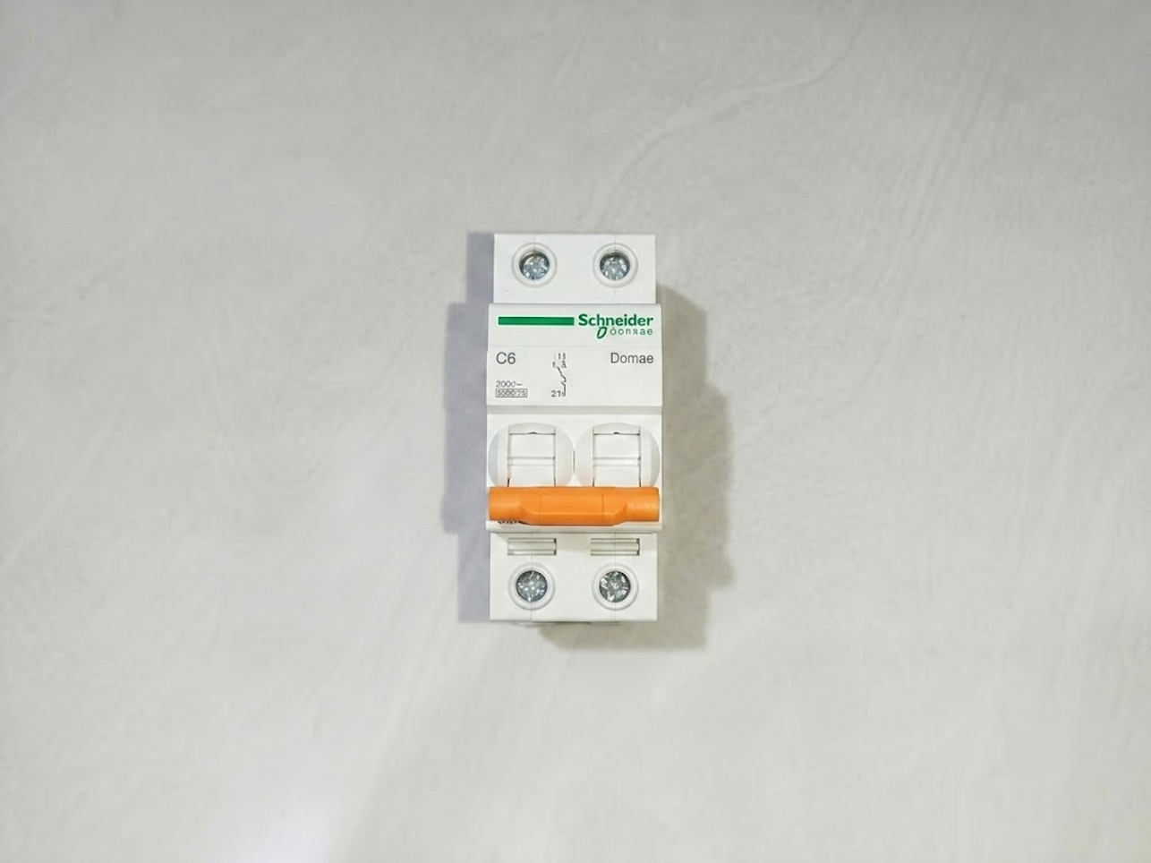MCB Schneider Domae C6 2 Pole